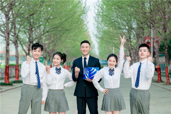 <a href=http://njxh.cn target=_blank class=infotextkey>專業(yè)</a>解析|看新華學(xué)子如何在校企聯(lián)盟下就業(yè)突圍！